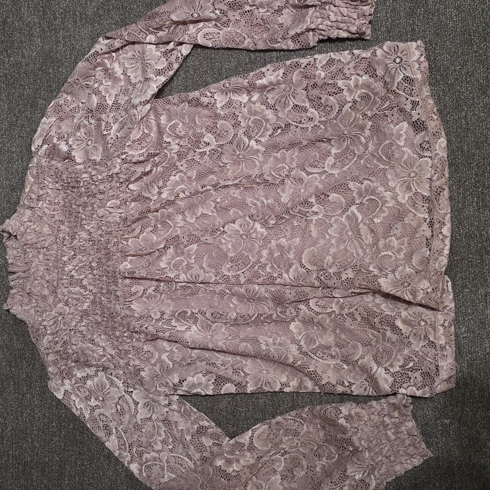 Cable & Gauge Lace Blouse in Mauve
